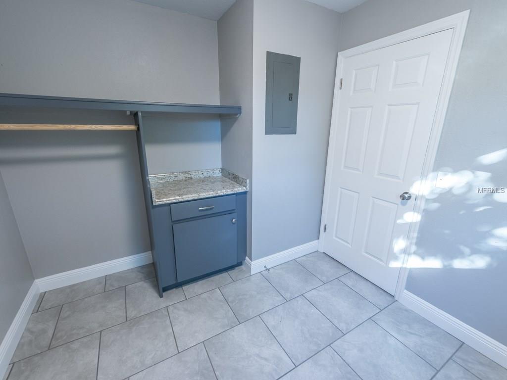 1103 N PALM AVENUE, KISSIMMEE, Florida 34741, 3 Bedrooms Bedrooms, 7 Rooms Rooms,1 BathroomBathrooms,Residential,For sale,PALM,O5556394