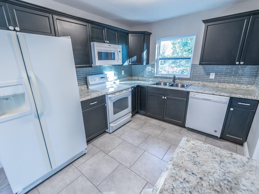 1103 N PALM AVENUE, KISSIMMEE, Florida 34741, 3 Bedrooms Bedrooms, 7 Rooms Rooms,1 BathroomBathrooms,Residential,For sale,PALM,O5556394