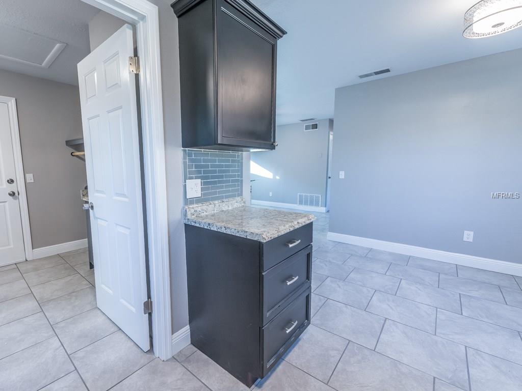 1103 N PALM AVENUE, KISSIMMEE, Florida 34741, 3 Bedrooms Bedrooms, 7 Rooms Rooms,1 BathroomBathrooms,Residential,For sale,PALM,O5556394