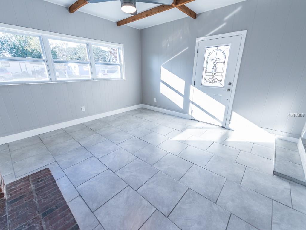 1103 N PALM AVENUE, KISSIMMEE, Florida 34741, 3 Bedrooms Bedrooms, 7 Rooms Rooms,1 BathroomBathrooms,Residential,For sale,PALM,O5556394