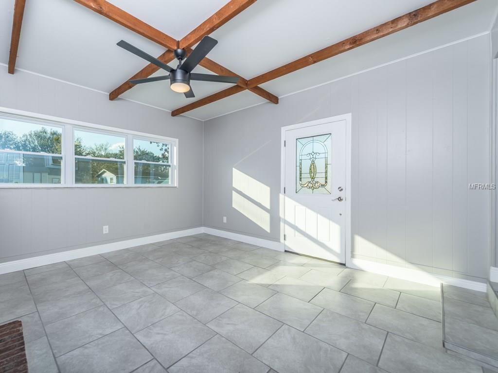 1103 N PALM AVENUE, KISSIMMEE, Florida 34741, 3 Bedrooms Bedrooms, 7 Rooms Rooms,1 BathroomBathrooms,Residential,For sale,PALM,O5556394