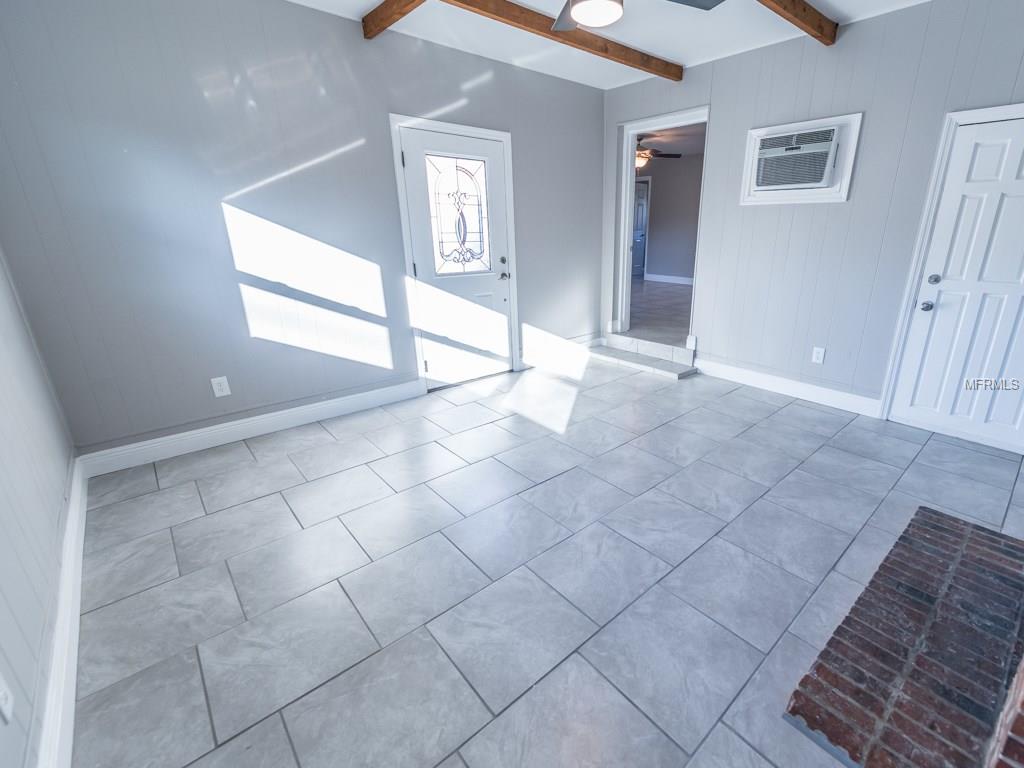 1103 N PALM AVENUE, KISSIMMEE, Florida 34741, 3 Bedrooms Bedrooms, 7 Rooms Rooms,1 BathroomBathrooms,Residential,For sale,PALM,O5556394