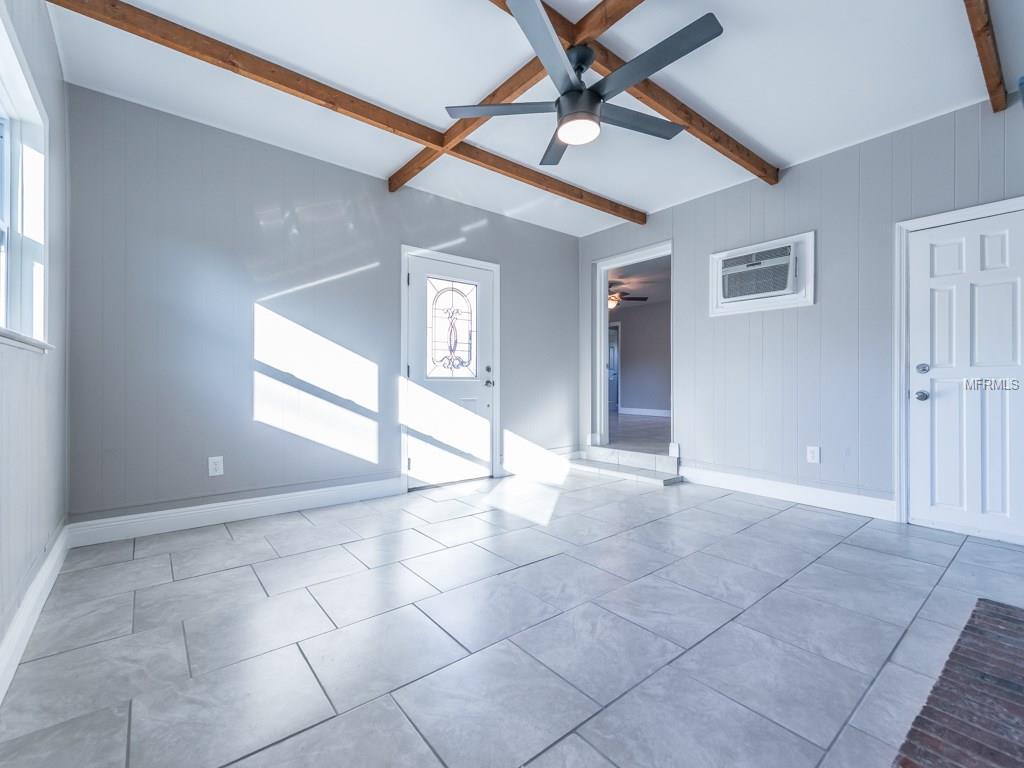 1103 N PALM AVENUE, KISSIMMEE, Florida 34741, 3 Bedrooms Bedrooms, 7 Rooms Rooms,1 BathroomBathrooms,Residential,For sale,PALM,O5556394