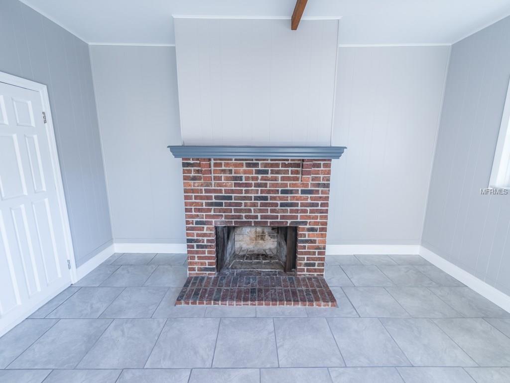 1103 N PALM AVENUE, KISSIMMEE, Florida 34741, 3 Bedrooms Bedrooms, 7 Rooms Rooms,1 BathroomBathrooms,Residential,For sale,PALM,O5556394