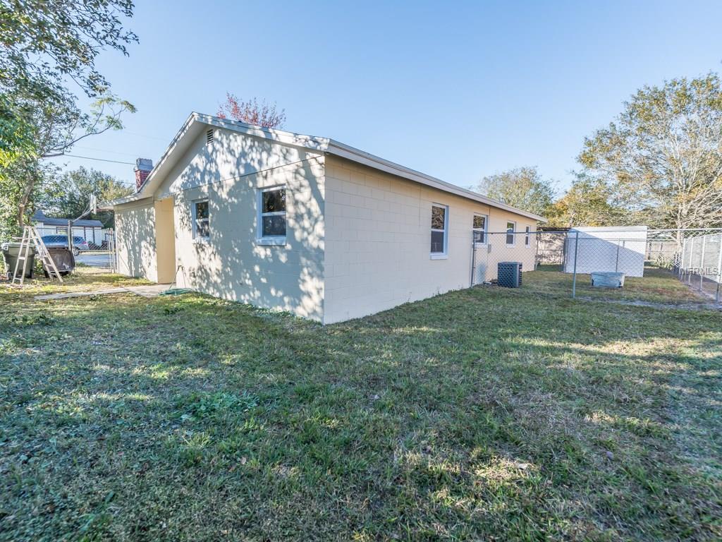 1103 N PALM AVENUE, KISSIMMEE, Florida 34741, 3 Bedrooms Bedrooms, 7 Rooms Rooms,1 BathroomBathrooms,Residential,For sale,PALM,O5556394