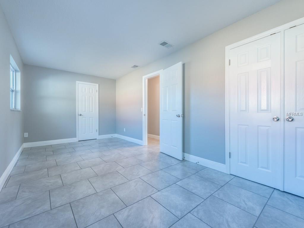 1103 N PALM AVENUE, KISSIMMEE, Florida 34741, 3 Bedrooms Bedrooms, 7 Rooms Rooms,1 BathroomBathrooms,Residential,For sale,PALM,O5556394