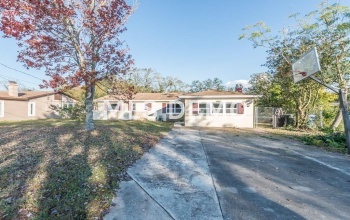 1103 N PALM AVENUE, KISSIMMEE, Florida 34741, 3 Bedrooms Bedrooms, 7 Rooms Rooms,1 BathroomBathrooms,Residential,For sale,PALM,O5556394