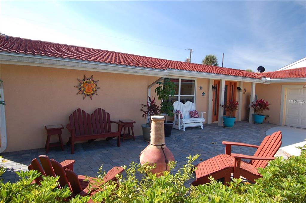 517 VILLAS DRIVE, VENICE, Florida 34285, 3 Bedrooms Bedrooms, 7 Rooms Rooms,3 BathroomsBathrooms,Residential,For sale,VILLAS,N5916156