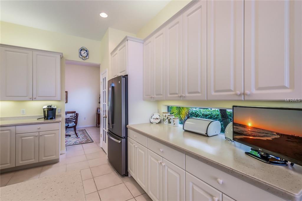 8425 ABINGDON COURT, UNIVERSITY PARK, Florida 34201, 2 Bedrooms Bedrooms, 5 Rooms Rooms,2 BathroomsBathrooms,Residential,For sale,ABINGDON,A4209008