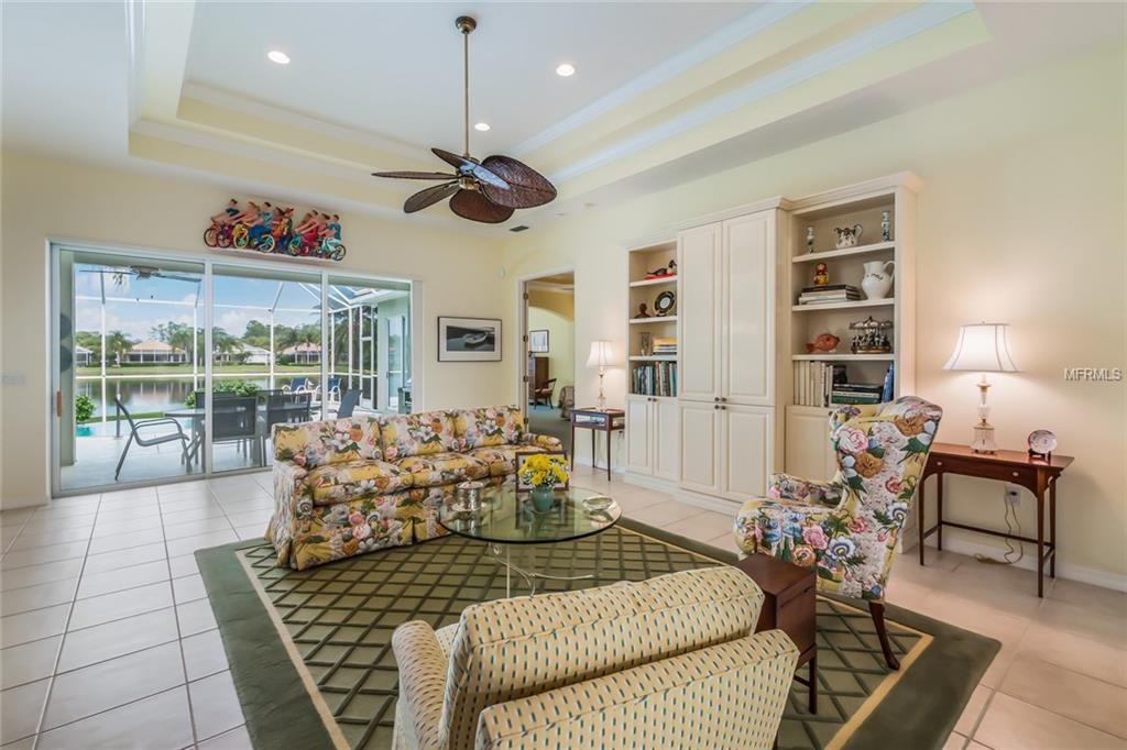 8425 ABINGDON COURT, UNIVERSITY PARK, Florida 34201, 2 Bedrooms Bedrooms, 5 Rooms Rooms,2 BathroomsBathrooms,Residential,For sale,ABINGDON,A4209008