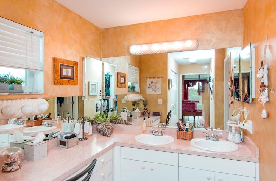 119 BURNS ROAD, TERRA CEIA, Florida 34250, 4 Bedrooms Bedrooms, 10 Rooms Rooms,2 BathroomsBathrooms,Residential,For sale,BURNS,T2927858