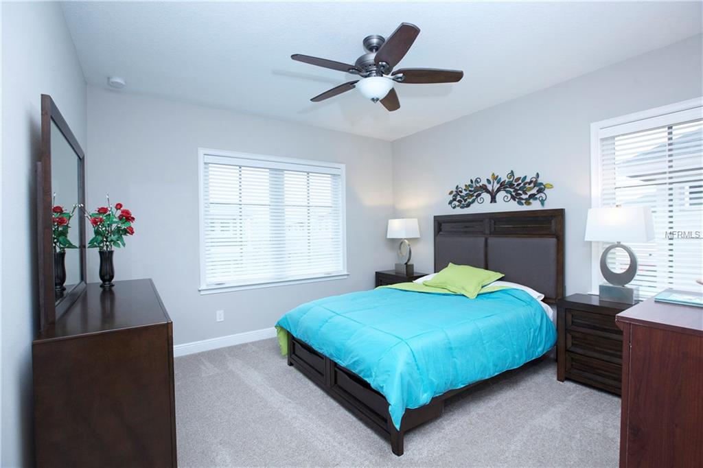 8233 CANETTI STREET, ORLANDO, Florida 32827, 4 Bedrooms Bedrooms, 10 Rooms Rooms,3 BathroomsBathrooms,Residential,For sale,CANETTI,O5561468