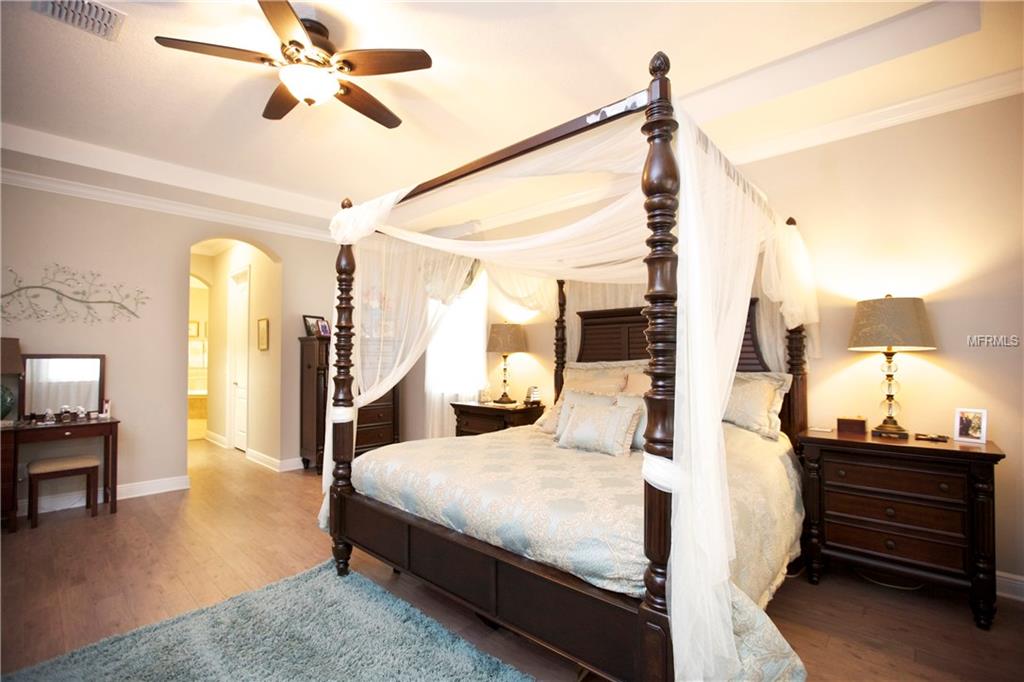 8233 CANETTI STREET, ORLANDO, Florida 32827, 4 Bedrooms Bedrooms, 10 Rooms Rooms,3 BathroomsBathrooms,Residential,For sale,CANETTI,O5561468