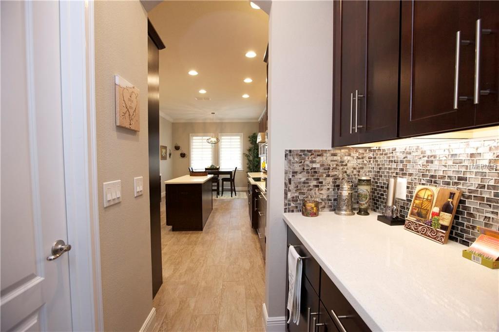 8233 CANETTI STREET, ORLANDO, Florida 32827, 4 Bedrooms Bedrooms, 10 Rooms Rooms,3 BathroomsBathrooms,Residential,For sale,CANETTI,O5561468