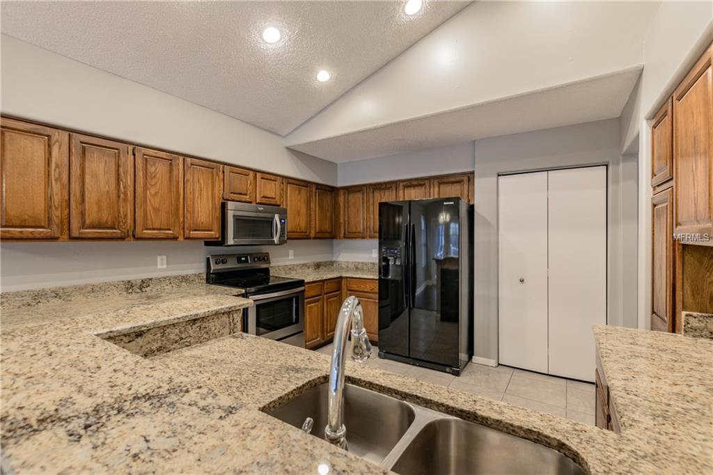 14512 THORNFIELD COURT, TAMPA, Florida 33624, 4 Bedrooms Bedrooms, 3 Rooms Rooms,3 BathroomsBathrooms,Residential,For sale,THORNFIELD,T2928487