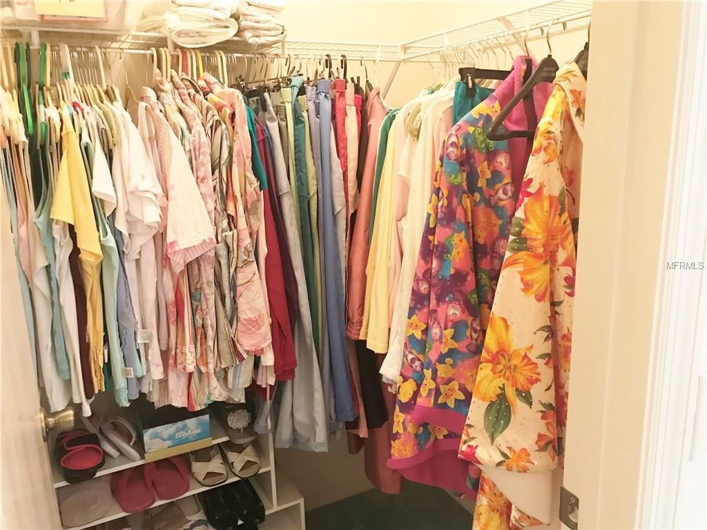 977 KINGMONT TERRACE, THE VILLAGES, Florida 32162, 3 Bedrooms Bedrooms, 6 Rooms Rooms,2 BathroomsBathrooms,Residential,For sale,KINGMONT,G4849253