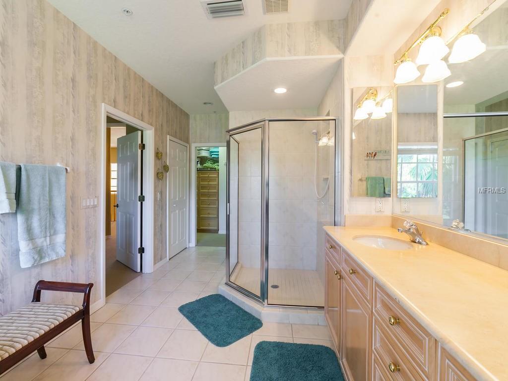 3975 SQUARE EAST LANE, SARASOTA, Florida 34238, 3 Bedrooms Bedrooms, 5 Rooms Rooms,2 BathroomsBathrooms,Residential,For sale,SQUARE EAST,A4202485