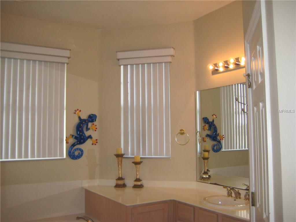 112 BELL TOWER CROSSING W, POINCIANA, Florida 34759, 2 Bedrooms Bedrooms, 8 Rooms Rooms,2 BathroomsBathrooms,Residential,For sale,BELL TOWER,S4855313