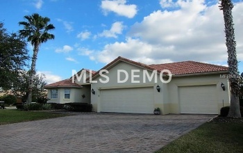 112 BELL TOWER CROSSING W, POINCIANA, Florida 34759, 2 Bedrooms Bedrooms, 8 Rooms Rooms,2 BathroomsBathrooms,Residential,For sale,BELL TOWER,S4855313