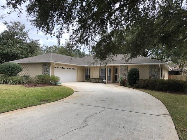 101 LYNDHURST DRIVE, LONGWOOD, Florida 32779, 4 Bedrooms Bedrooms, 7 Rooms Rooms,2 BathroomsBathrooms,Residential,For sale,LYNDHURST,O5559700