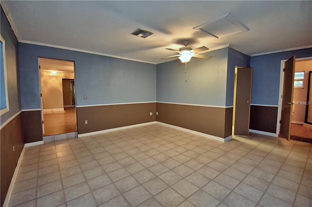 117 LOWELL RD, WINTER HAVEN, Florida 33884, 3 Bedrooms Bedrooms, 9 Rooms Rooms,2 BathroomsBathrooms,Residential,For sale,LOWELL RD,P4719032