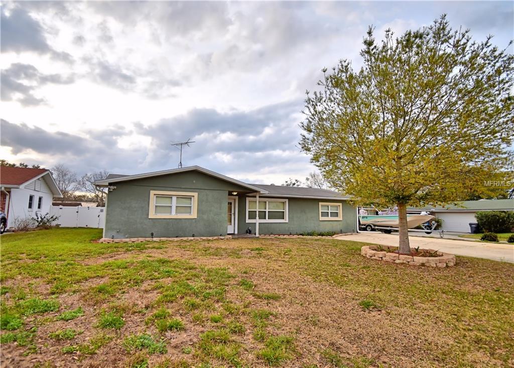 117 LOWELL RD, WINTER HAVEN, Florida 33884, 3 Bedrooms Bedrooms, 9 Rooms Rooms,2 BathroomsBathrooms,Residential,For sale,LOWELL RD,P4719032