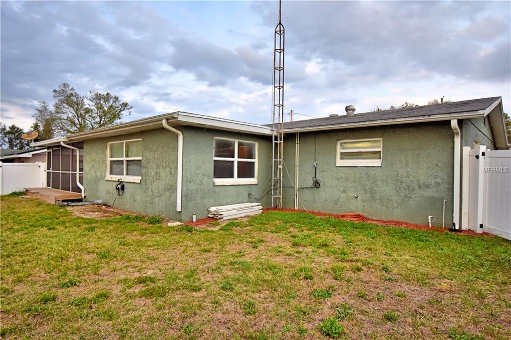 117 LOWELL RD, WINTER HAVEN, Florida 33884, 3 Bedrooms Bedrooms, 9 Rooms Rooms,2 BathroomsBathrooms,Residential,For sale,LOWELL RD,P4719032