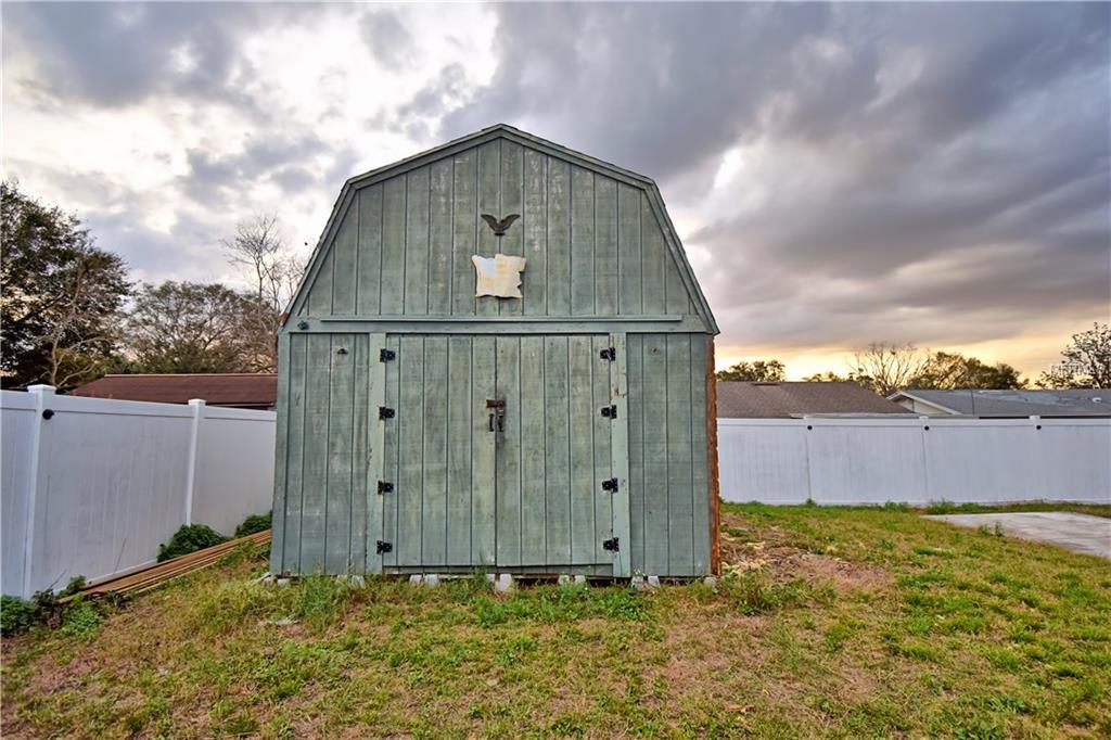 117 LOWELL RD, WINTER HAVEN, Florida 33884, 3 Bedrooms Bedrooms, 9 Rooms Rooms,2 BathroomsBathrooms,Residential,For sale,LOWELL RD,P4719032