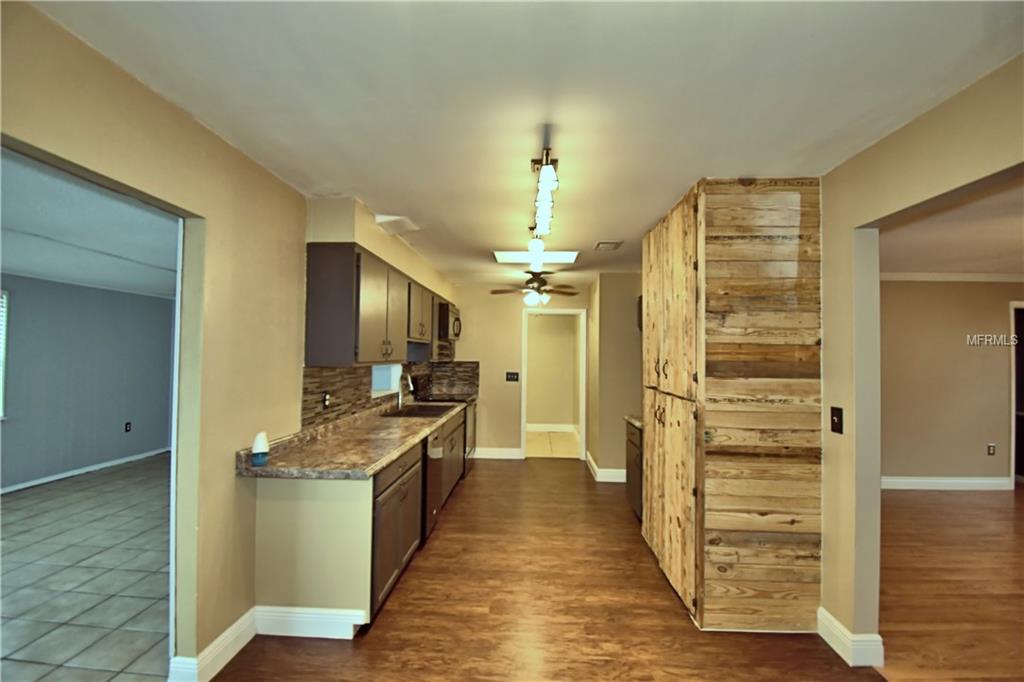 117 LOWELL RD, WINTER HAVEN, Florida 33884, 3 Bedrooms Bedrooms, 9 Rooms Rooms,2 BathroomsBathrooms,Residential,For sale,LOWELL RD,P4719032