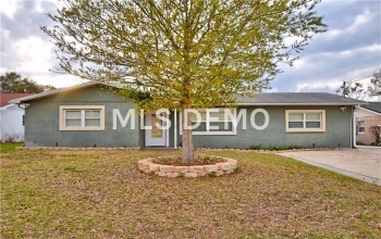 117 LOWELL RD, WINTER HAVEN, Florida 33884, 3 Bedrooms Bedrooms, 9 Rooms Rooms,2 BathroomsBathrooms,Residential,For sale,LOWELL RD,P4719032