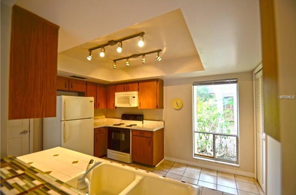 5035 JAMAICA CIRCLE, ORLANDO, Florida 32808, 2 Bedrooms Bedrooms, 4 Rooms Rooms,2 BathroomsBathrooms,Residential,For sale,JAMAICA,O5561652