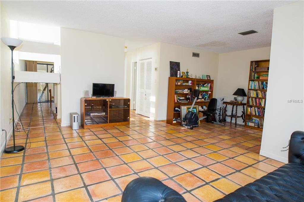 8705 COVE COURT, TAMPA, Florida 33615, 2 Bedrooms Bedrooms, 6 Rooms Rooms,1 BathroomBathrooms,Residential,For sale,COVE,T2928488