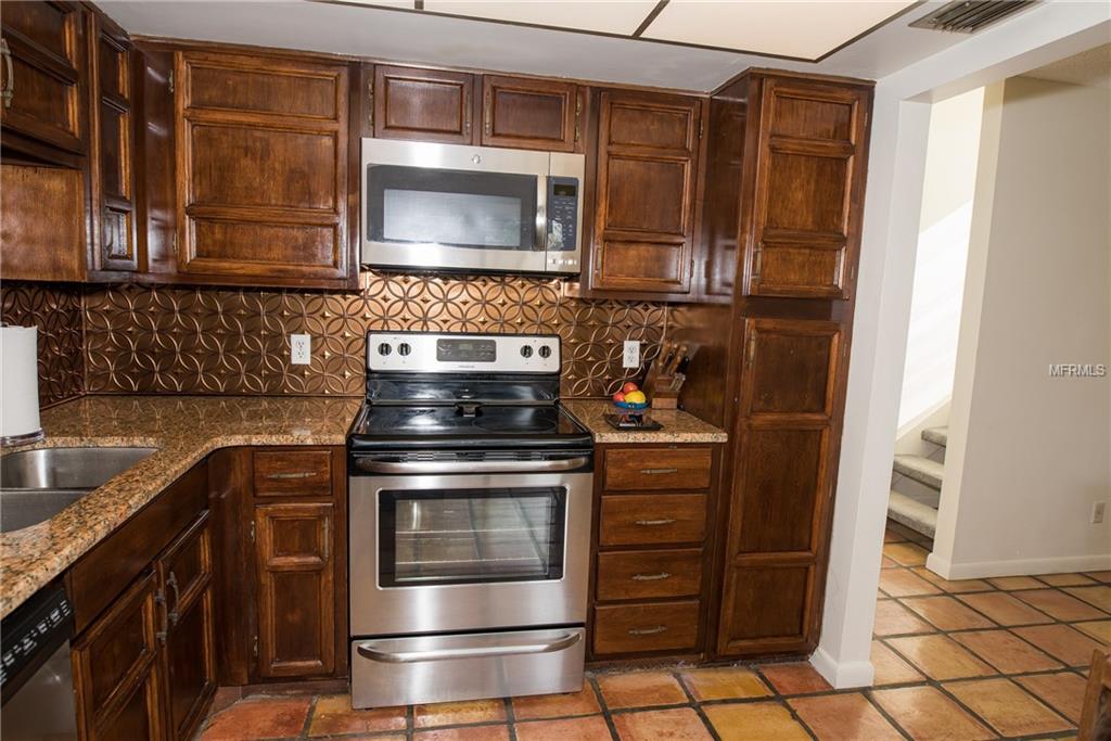 8705 COVE COURT, TAMPA, Florida 33615, 2 Bedrooms Bedrooms, 6 Rooms Rooms,1 BathroomBathrooms,Residential,For sale,COVE,T2928488