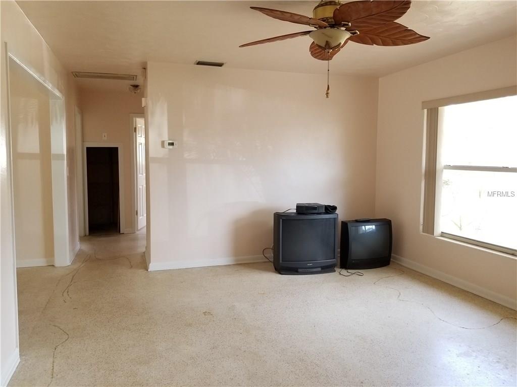 522 DEVILLE DRIVE E, LARGO, Florida 33771, 2 Bedrooms Bedrooms, 5 Rooms Rooms,1 BathroomBathrooms,Residential,For sale,DEVILLE,W7637851