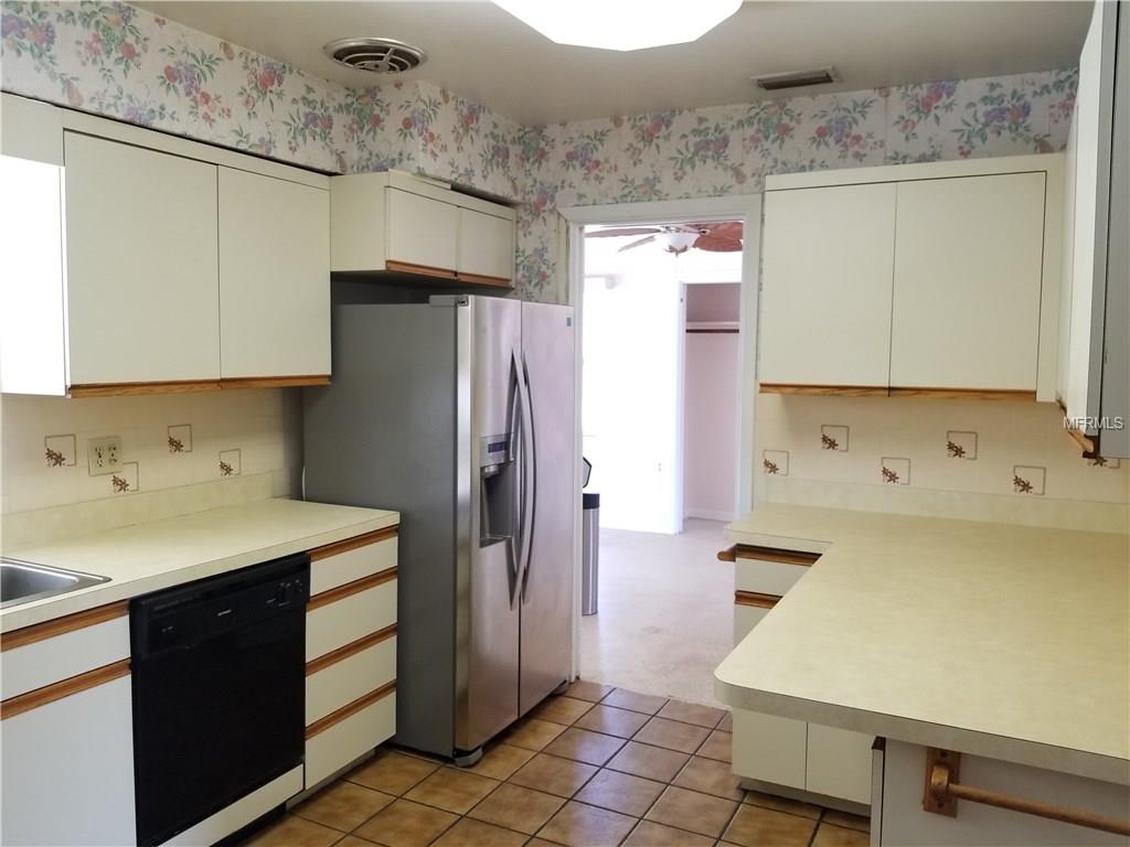 522 DEVILLE DRIVE E, LARGO, Florida 33771, 2 Bedrooms Bedrooms, 5 Rooms Rooms,1 BathroomBathrooms,Residential,For sale,DEVILLE,W7637851