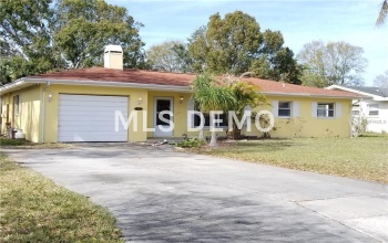 522 DEVILLE DRIVE E, LARGO, Florida 33771, 2 Bedrooms Bedrooms, 5 Rooms Rooms,1 BathroomBathrooms,Residential,For sale,DEVILLE,W7637851