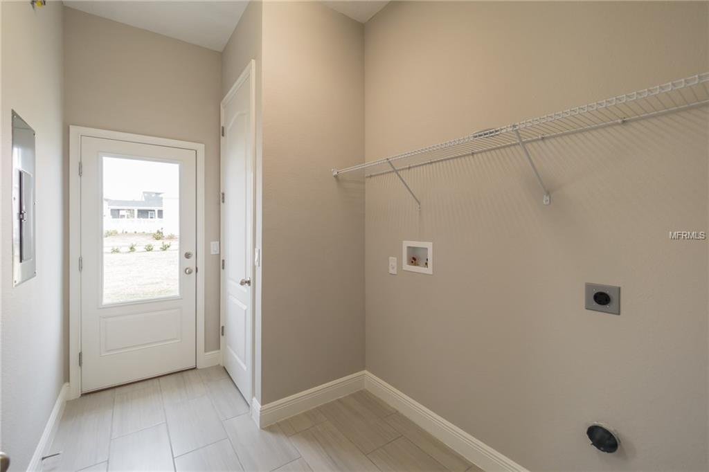 827 CIVITAS WAY, WINTER GARDEN, Florida 34787, 3 Bedrooms Bedrooms, 4 Rooms Rooms,2 BathroomsBathrooms,Residential,For sale,CIVITAS,O5532660