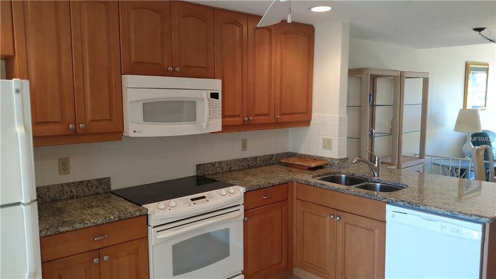 5301 HUNTINGWOOD COURT, SARASOTA, Florida 34235, 3 Bedrooms Bedrooms, 10 Rooms Rooms,2 BathroomsBathrooms,Residential,For sale,HUNTINGWOOD,A4202488