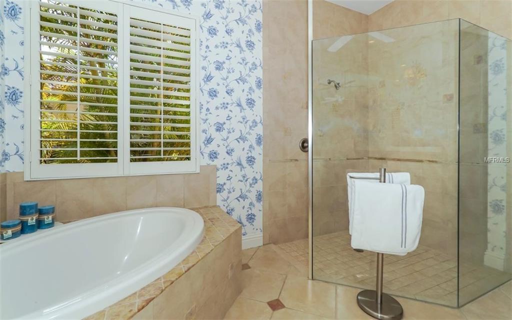 7440 RIVIERA COVE, LAKEWOOD RANCH, Florida 34202, 3 Bedrooms Bedrooms, 8 Rooms Rooms,2 BathroomsBathrooms,Residential,For sale,RIVIERA,A4206831