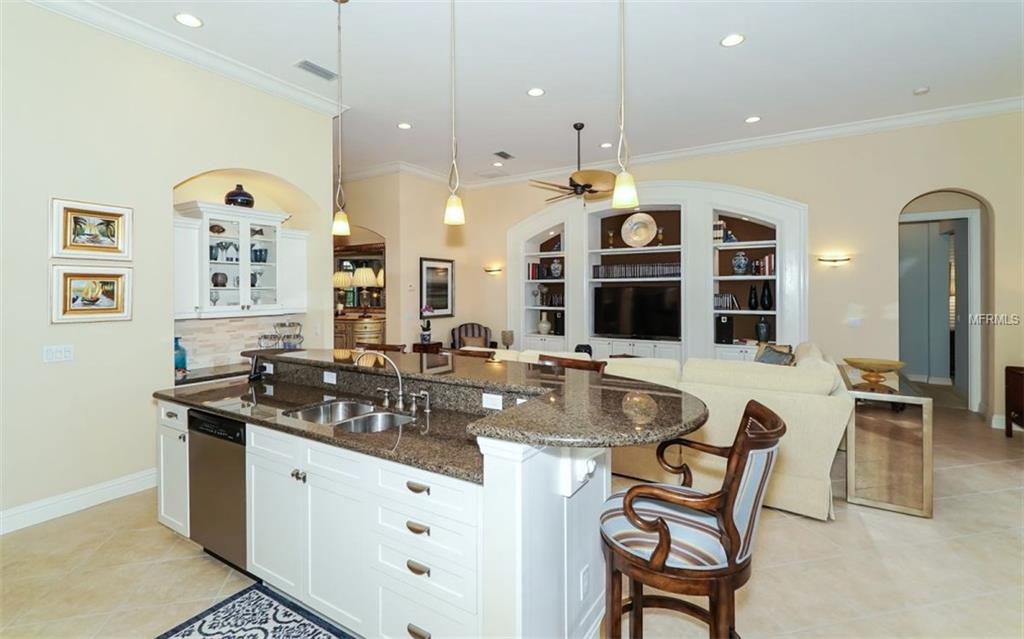 7440 RIVIERA COVE, LAKEWOOD RANCH, Florida 34202, 3 Bedrooms Bedrooms, 8 Rooms Rooms,2 BathroomsBathrooms,Residential,For sale,RIVIERA,A4206831