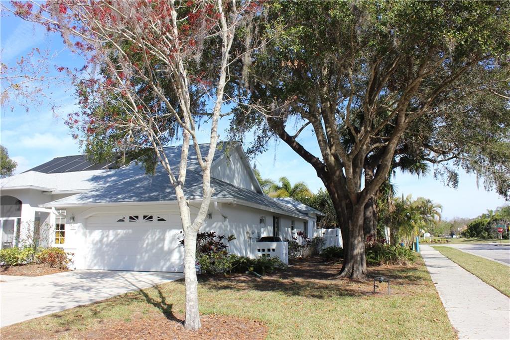 5727 FERN OAK COURT, SARASOTA, Florida 34232, 3 Bedrooms Bedrooms, 9 Rooms Rooms,2 BathroomsBathrooms,Residential,For sale,FERN OAK COURT,A4209781