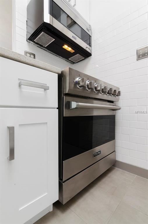 3411 S SUMMERLIN AVENUE, ORLANDO, Florida 32806, 3 Bedrooms Bedrooms, 3 Rooms Rooms,2 BathroomsBathrooms,Residential,For sale,SUMMERLIN,O5542693