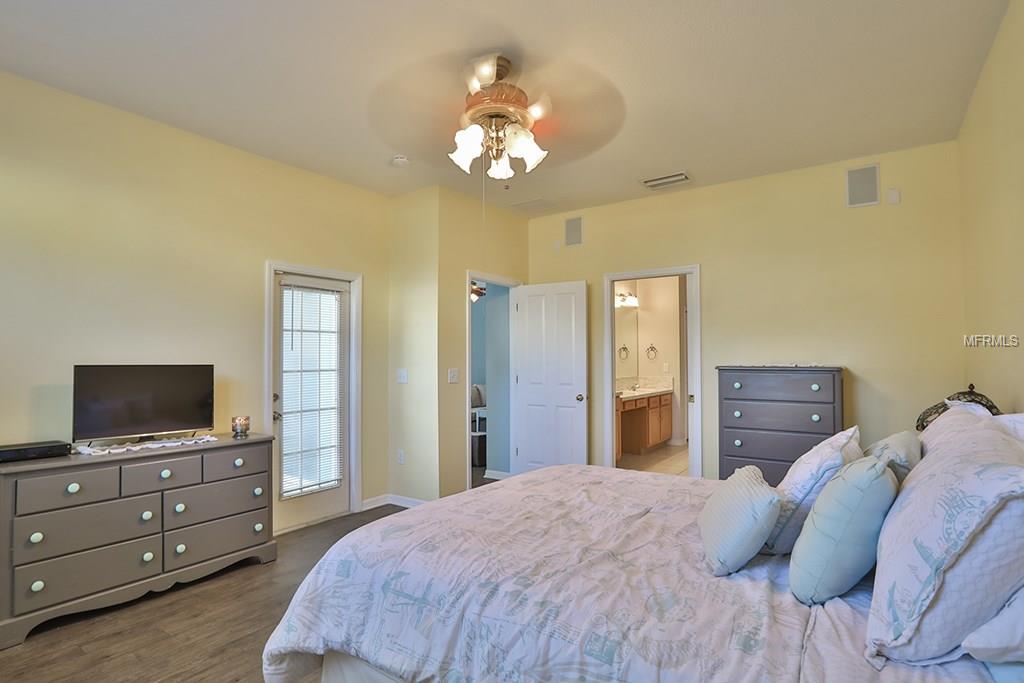 2756 VALENCIA GROVE DRIVE, VALRICO, Florida 33596, 4 Bedrooms Bedrooms, 8 Rooms Rooms,2 BathroomsBathrooms,Residential,For sale,VALENCIA GROVE,T2913002