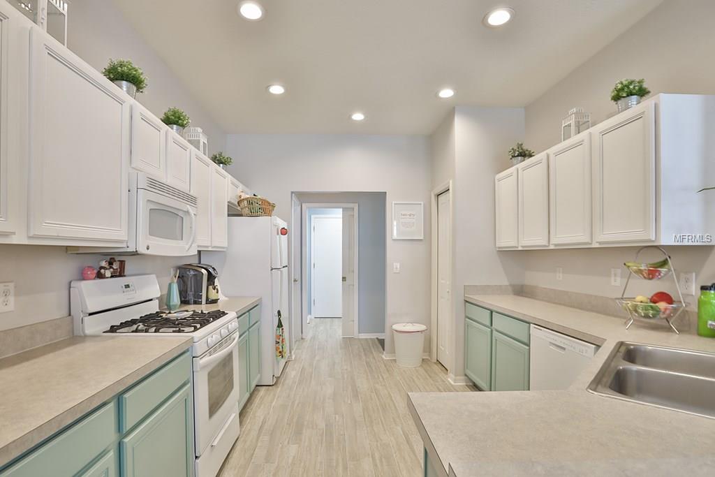 2756 VALENCIA GROVE DRIVE, VALRICO, Florida 33596, 4 Bedrooms Bedrooms, 8 Rooms Rooms,2 BathroomsBathrooms,Residential,For sale,VALENCIA GROVE,T2913002