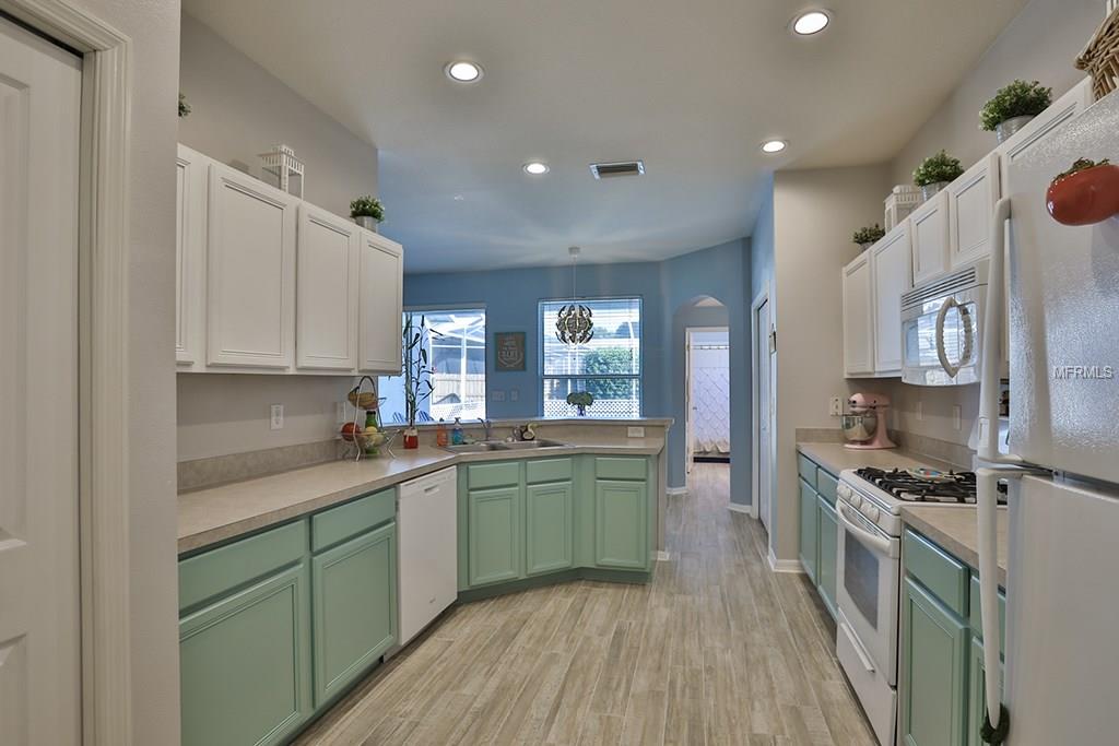 2756 VALENCIA GROVE DRIVE, VALRICO, Florida 33596, 4 Bedrooms Bedrooms, 8 Rooms Rooms,2 BathroomsBathrooms,Residential,For sale,VALENCIA GROVE,T2913002