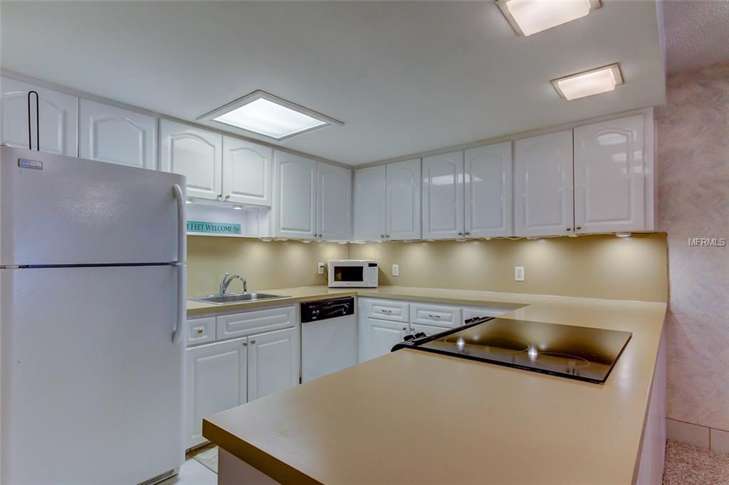 6800 SUNSET WAY, ST PETE BEACH, Florida 33706, 2 Bedrooms Bedrooms, 4 Rooms Rooms,1 BathroomBathrooms,Residential,For sale,SUNSET,U7842771