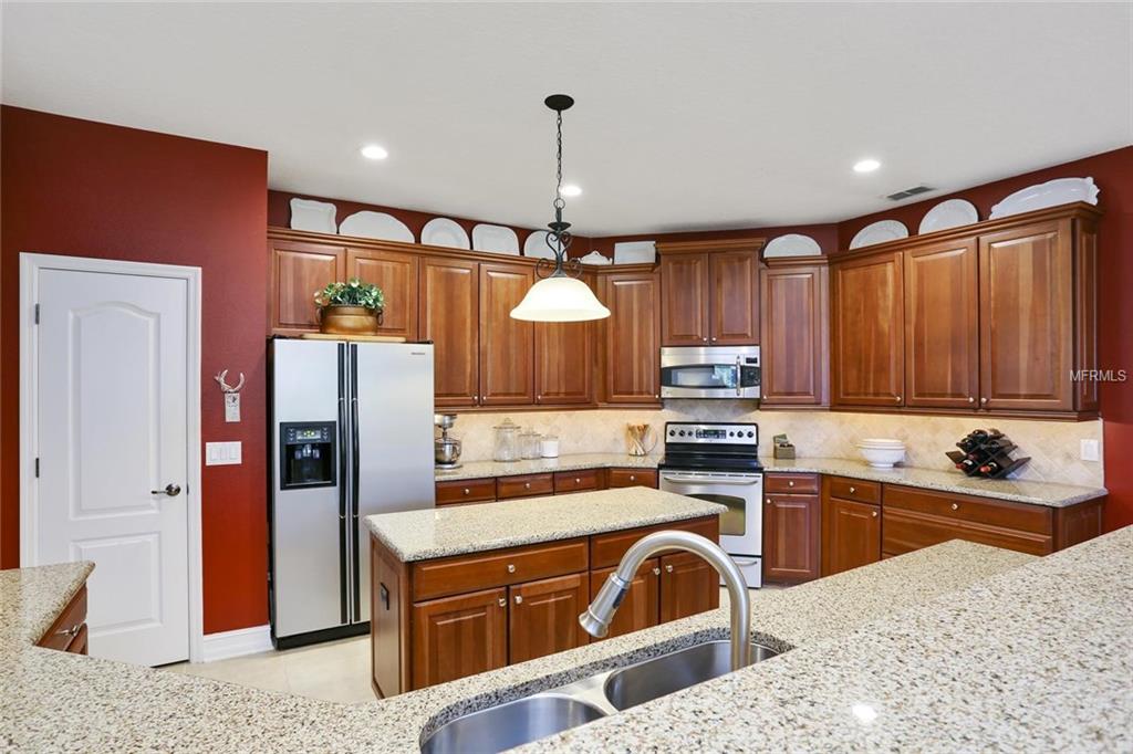 1271 LATTIMORE DRIVE, CLERMONT, Florida 34711, 4 Bedrooms Bedrooms, 4 Rooms Rooms,3 BathroomsBathrooms,Residential,For sale,LATTIMORE,G4852043