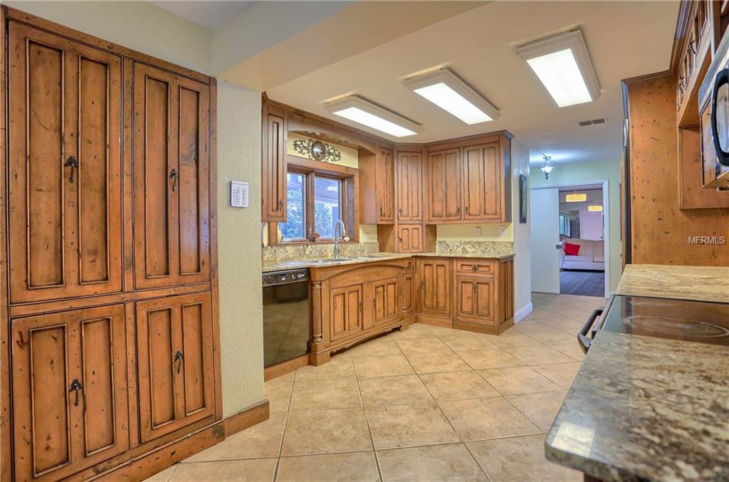 2016 PARK STREET N, ST PETERSBURG, Florida 33710, 5 Bedrooms Bedrooms, 11 Rooms Rooms,4 BathroomsBathrooms,Residential,For sale,PARK,U7845859