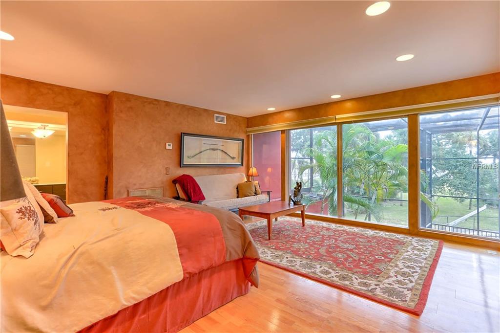 2016 PARK STREET N, ST PETERSBURG, Florida 33710, 5 Bedrooms Bedrooms, 11 Rooms Rooms,4 BathroomsBathrooms,Residential,For sale,PARK,U7845859