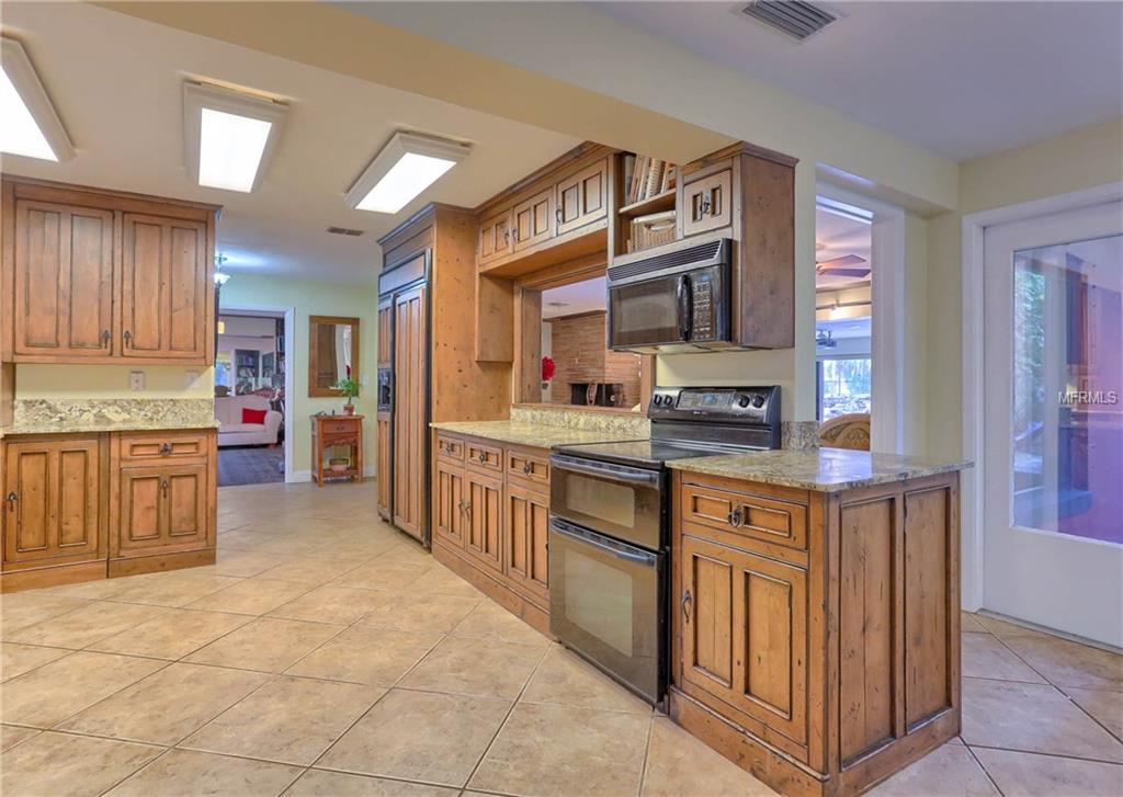 2016 PARK STREET N, ST PETERSBURG, Florida 33710, 5 Bedrooms Bedrooms, 11 Rooms Rooms,4 BathroomsBathrooms,Residential,For sale,PARK,U7845859